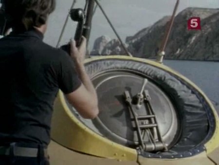    :    / Underwater Odyssey of a command of Cousteau (1970 / DVDRip)